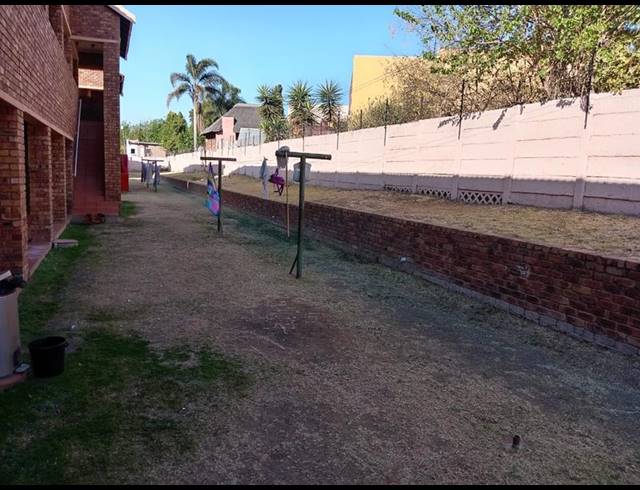 2 BEDROOM TOWNHOUSE FOR SALE IN TERENURE